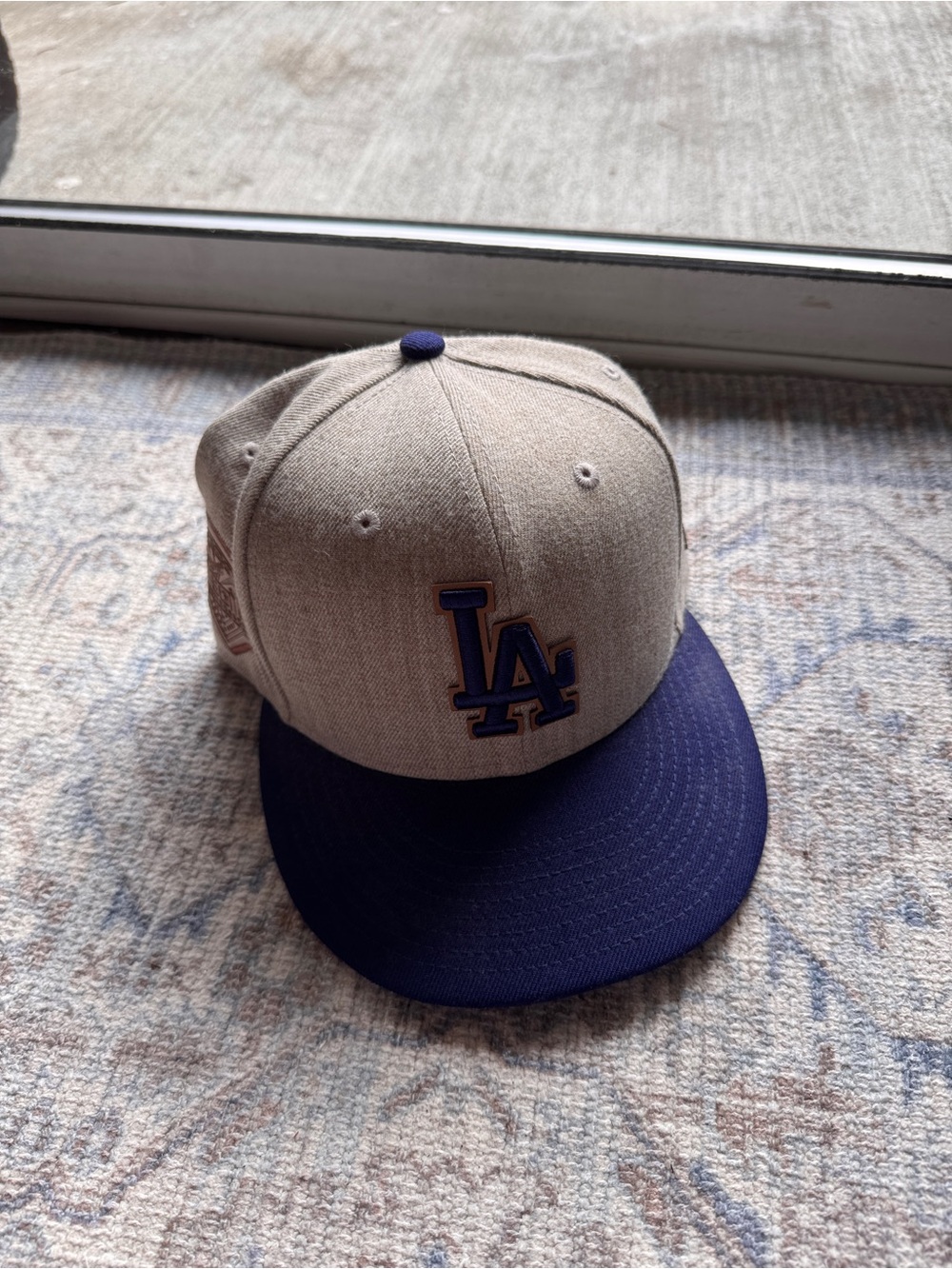 Los Angeles Dodgers Mens Two-Tone Snapback Hat - Gray & Navy